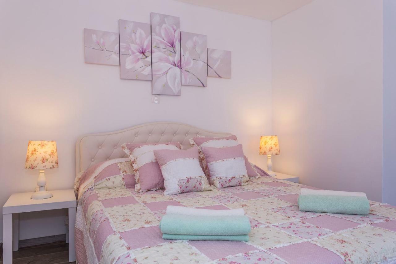 Slavka Hotel Сплит Екстериор снимка